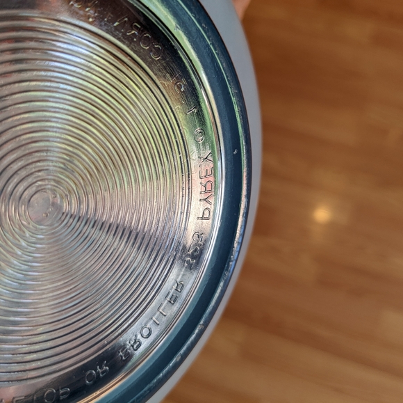 Vintage Pyrex Shades of Blue Nesting Bowls - Picture 5 of 7